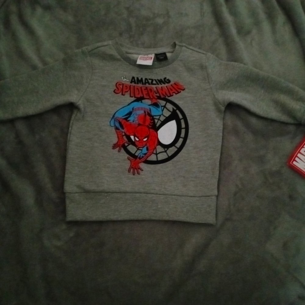 Marvel's Spiderman sweatshirt New with tags boy's